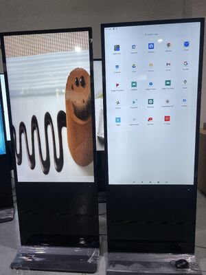 Signage numérique LCD Android OS 55 pouces avec luminosité de 350 Cd/m² pour écran d'affichage publicitaire intérieur/extérieur