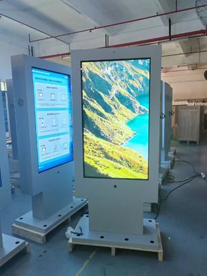 43 écran tactile vertical LCD de 75 pouces écran publicitaire à LED