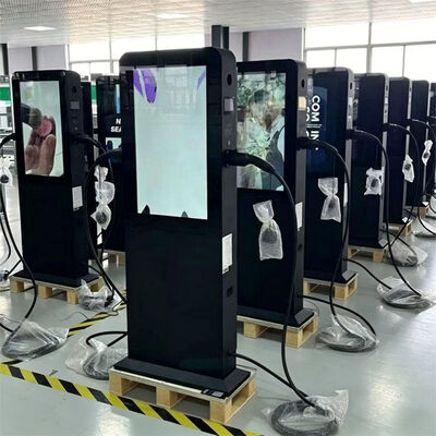 Affichage de la station de recharge extérieure de 55 pouces avec 2000 nits de haute luminosité IP55