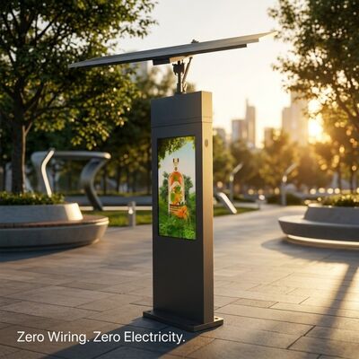 Totem de signalisation numérique à suivi solaire avec suivi automatique du soleil à deux axes, affichage haute luminosité 2000 nits et protection IP65